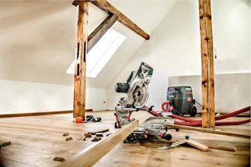 Metabo Kappsäge KGSV 72 XACT SYM (mit Zugfunktion + symetrisch verstellbarem Anschlagsystem, 1500 W, inkl. Laser + Arbeitslicht, Tisch drehbar) 612216000 - 4